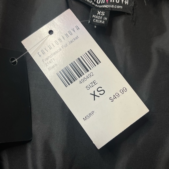 NWT Fashion Nova Franchesca Faux Fur Jacket - SIZE: XS - Picture 4 of 6